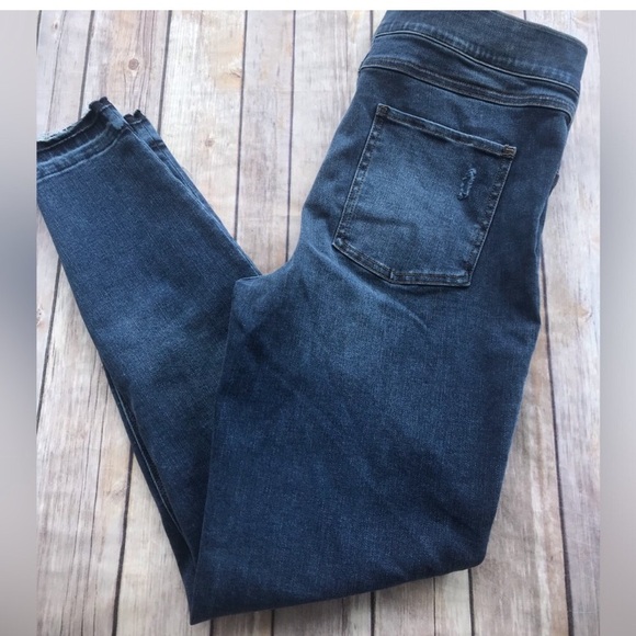 ❤️SPANX Jeans❤️ - Picture 3 of 7